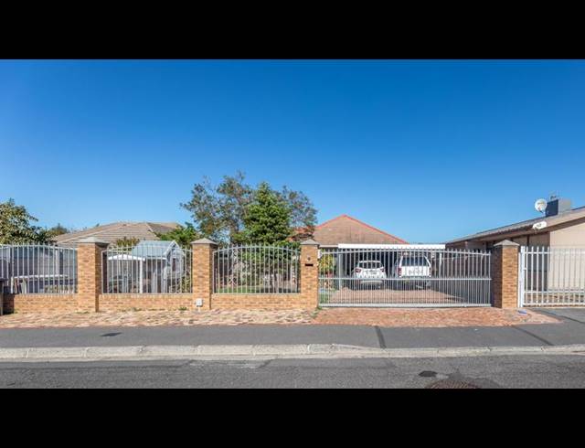 3 BEDROOM HOUSE FOR SALE IN OAKDALE